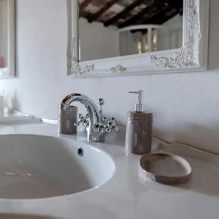 Casa Torre Adults Only Storia E Relax A Fiorenzuola Appartamento *